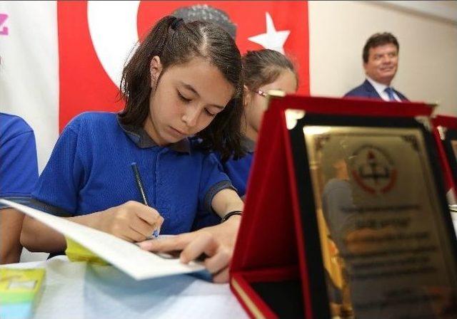 Okul Dergisi İçin Yola Çıktılar, 300 Sayfalık Kitap Yaptılar 1