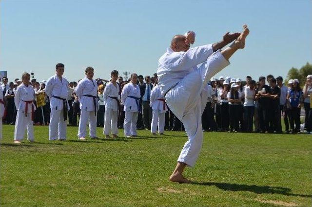 S&ouml;keli Şimşek Hoca Formunu Hala Koruyor 1