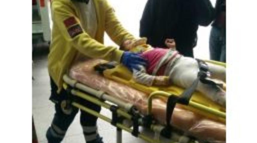 Merdivenden D&uuml;şen 2 Yaşındaki Suriyeli &Ccedil;ocuk Yaralandı