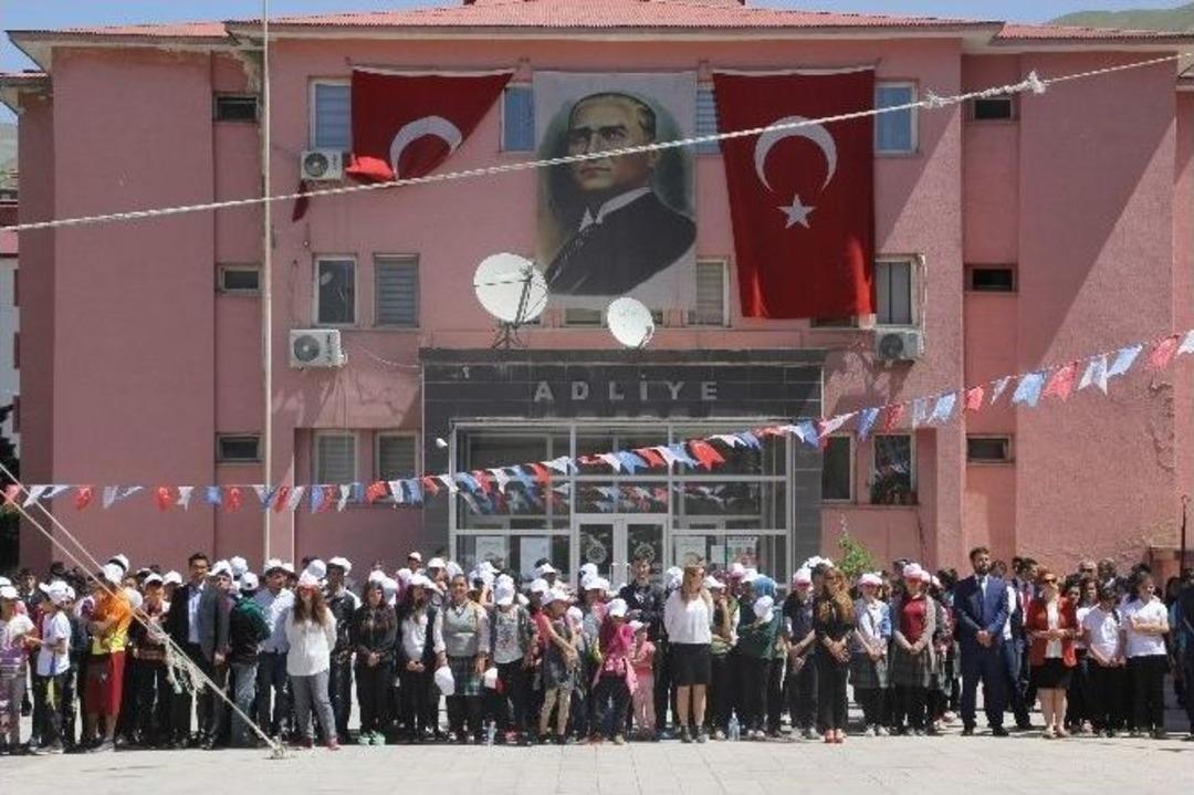 Hakkari&rsquo;de 19 Mayıs Coşkusu