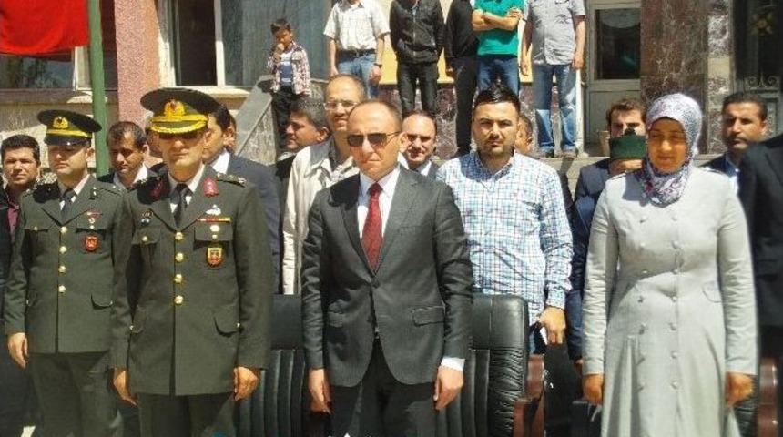 &Ouml;zalp İl&ccedil;esinde 19 Mayıs Coşkusu