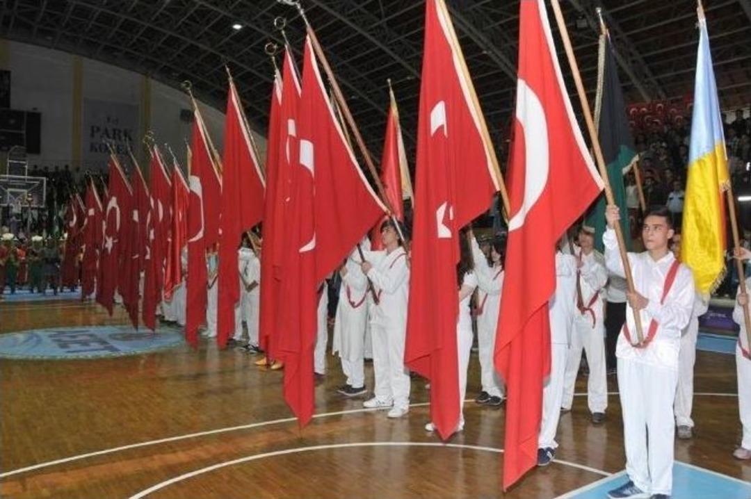 Afyonkarahisar&rsquo;da 19 Mayıs Atat&uuml;rk&rsquo;&uuml; Anma, Gen&ccedil;lik Ve Spor Bayramı Coşku İ&ccedil;erisinde Kutlandı