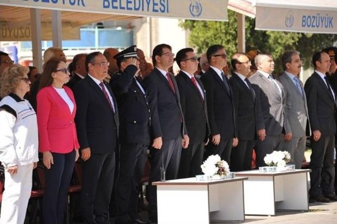 Boz&uuml;y&uuml;k&rsquo;te 19 Mayıs Coşkusu