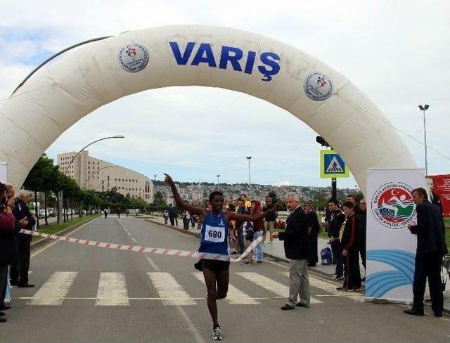 19 Mayıs Uluslararası Yarı Maratonu Samsun’da Yapıldı