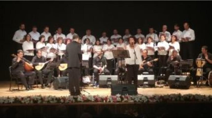 Mahallelilerden Muhteşem Konser