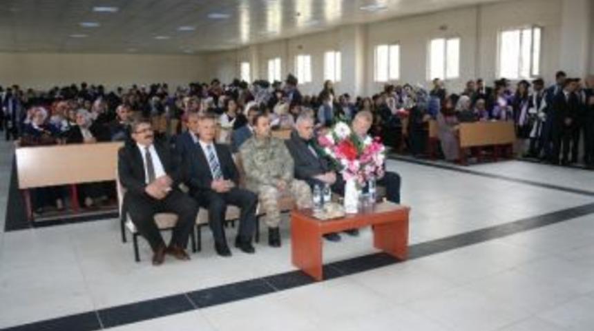 Pmyo&rsquo;da Mezuniyet Coşkusu Yaşandı