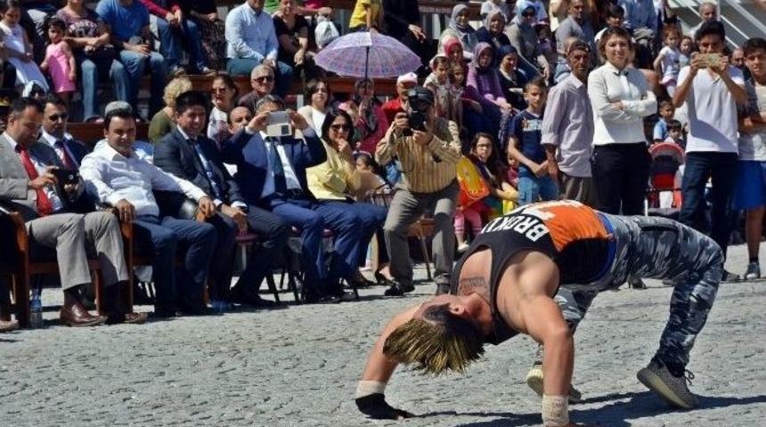 Demre&rsquo;de 19 Mayıs Coşkuyla Kutlandı