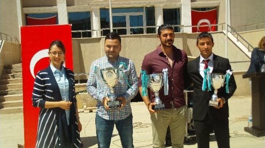 &Ouml;zalp İl&ccedil;esinde &Ouml;ğretmenler Arası Futbol Turnuvası