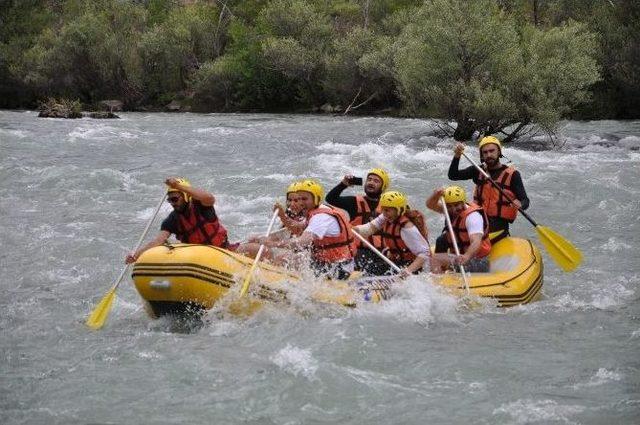 Tunceli’de 19 Mayıs Rafting Etkinliği İle Kutlandı