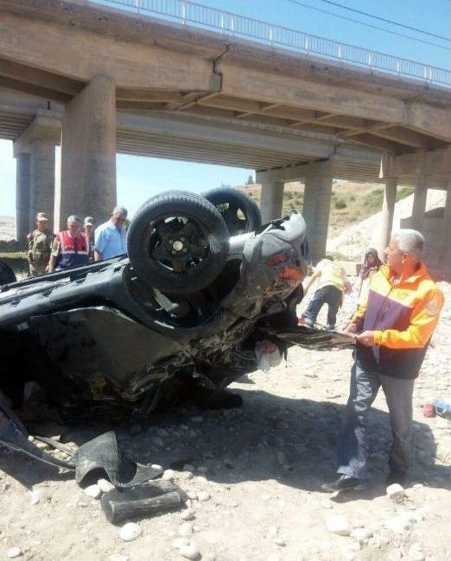 Adıyaman’da Trafik Kazası: 2 Ölü, 3 Yaralı