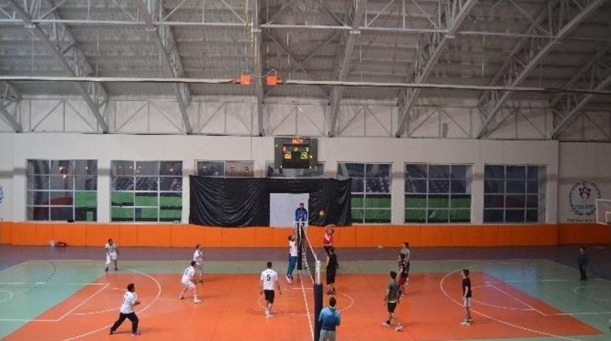 Turnuva Şampiyonu Halk Eğitim Merkezi Oldu