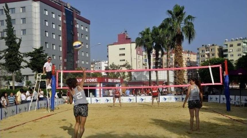 Forum Mersin&rsquo;de Plaj Voleybolu