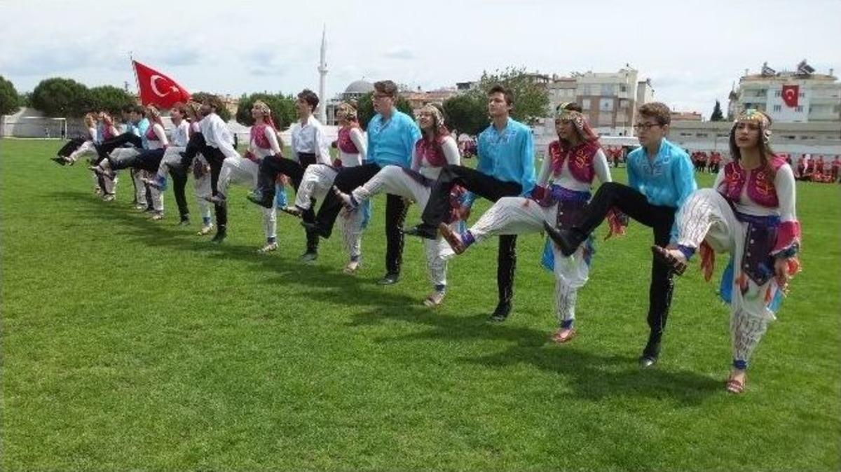 Burhaniye&rsquo;de 19 Mayıs Coşkusu