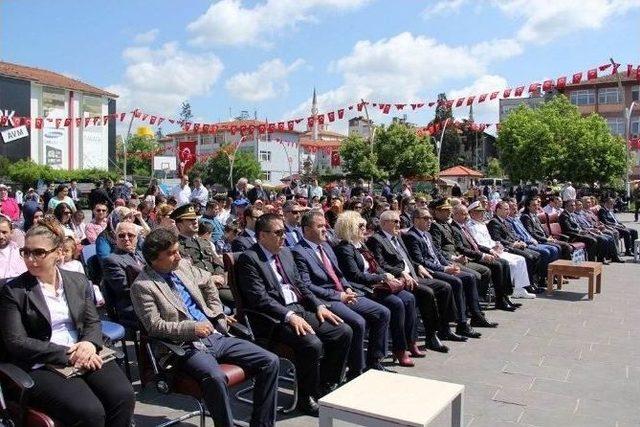 Bartın&rsquo;da 19 Mayıs Gen&ccedil;lik Ve Spor Bayramı Kutlandı 1