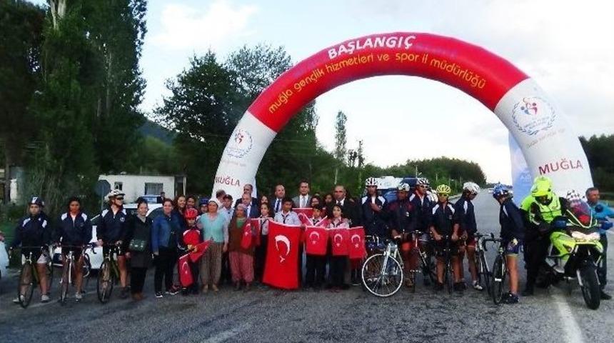 Bayrak Vali Yardımcısı Ert&uuml;rk&rsquo;e Teslim Edildi