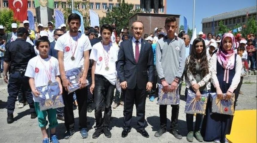 Muş&rsquo;ta 19 Mayıs Coşkusu