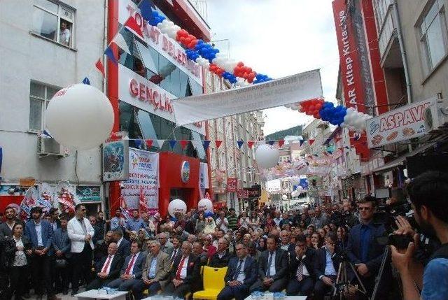 Tokat’ta Gençlik Merkezi Açıldı