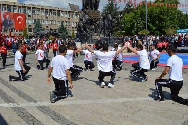 Uşak’ta 19 Mayıs Gençlik Ve Spor Bayramı Kutlandı