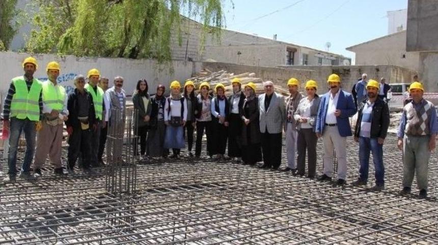 Başkale&rsquo;de Kadın İş Hanı&rsquo;nın Temelleri Atıldı