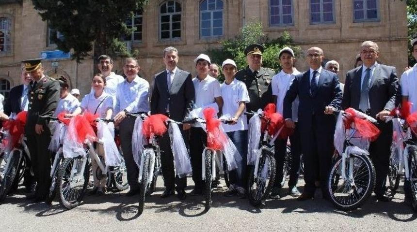 Sağlıklı Yaşam İ&ccedil;in Bisiklet Dağıtımı Yapıldı