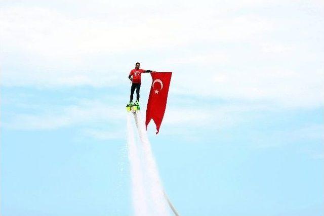 Samsun’da Nefes Kesen Flyboard Gösterisi 1