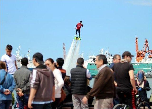 Samsun’da Nefes Kesen Flyboard Gösterisi 3