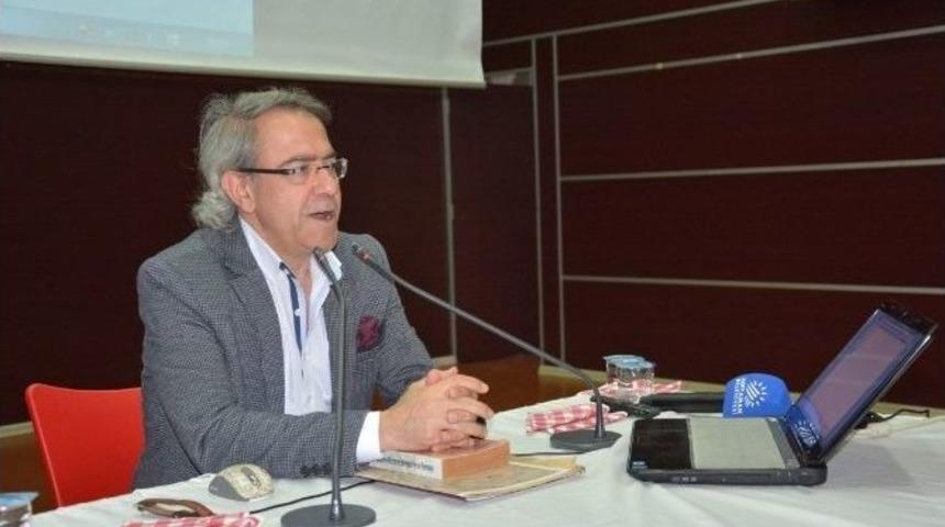 Yazar Mustafa Armağan&rsquo;dan &ldquo;kat&rsquo;&uuml;l Amare&rdquo; Konferansı