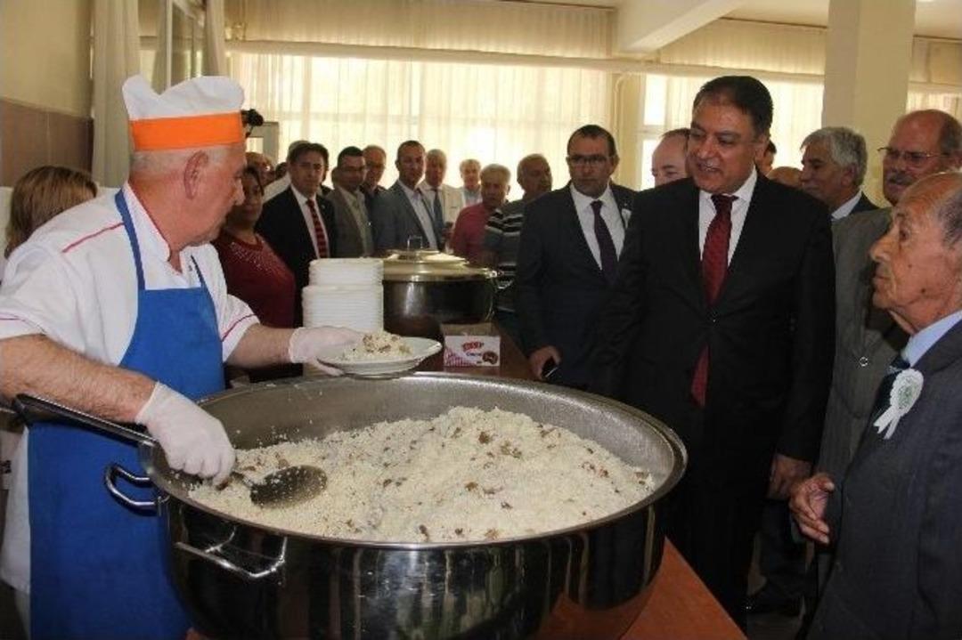 Mezunlar Okulun 139&rsquo;uncu Pilav G&uuml;n&uuml;nde Bir Araya Geldi