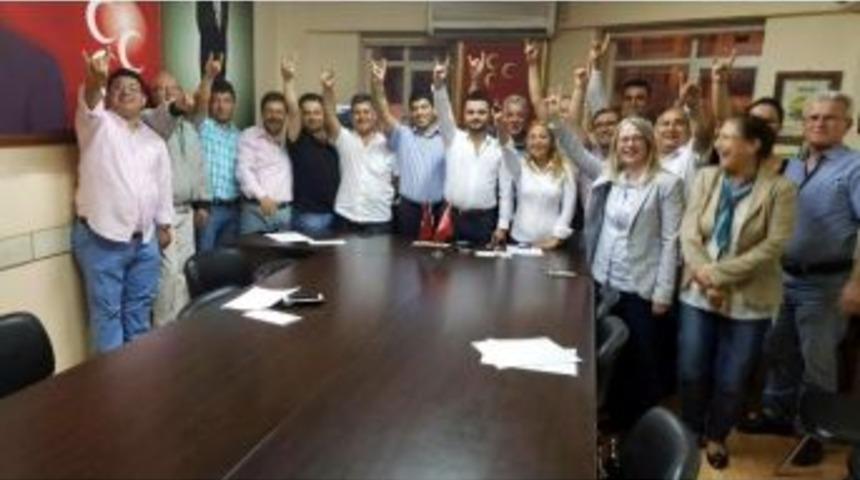 Mhp&rsquo;li Başkan Ve Y&ouml;netimi İstifa Etti