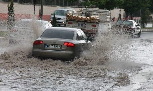 Elazığ&rsquo;da Sağanak Etkili Oldu 2