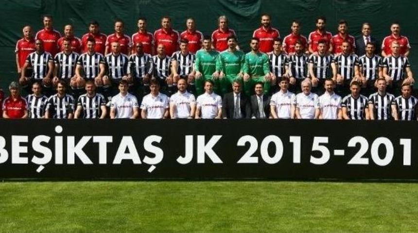 Beşiktaş Şampiyonluk Pozunu Verdi