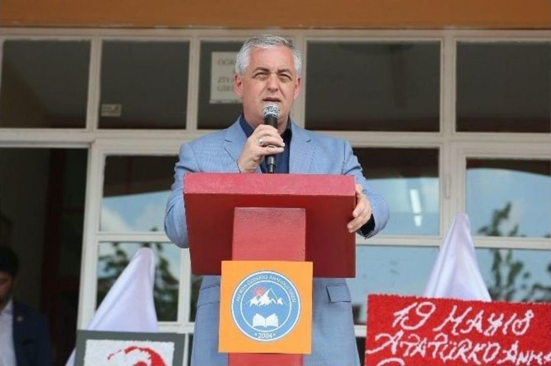 Ey&uuml;p&rsquo;te 19 Mayıs Coşkusu