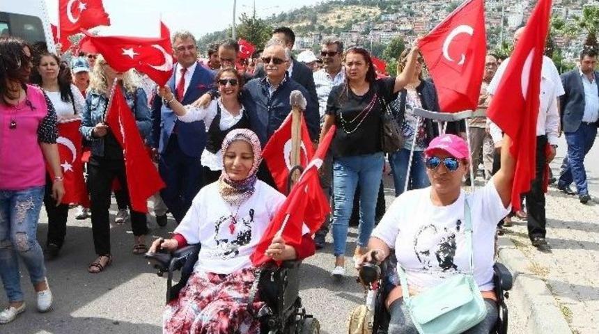 Bayraklı&rsquo;da Dev 19 Mayıs Y&uuml;r&uuml;y&uuml;ş&uuml;