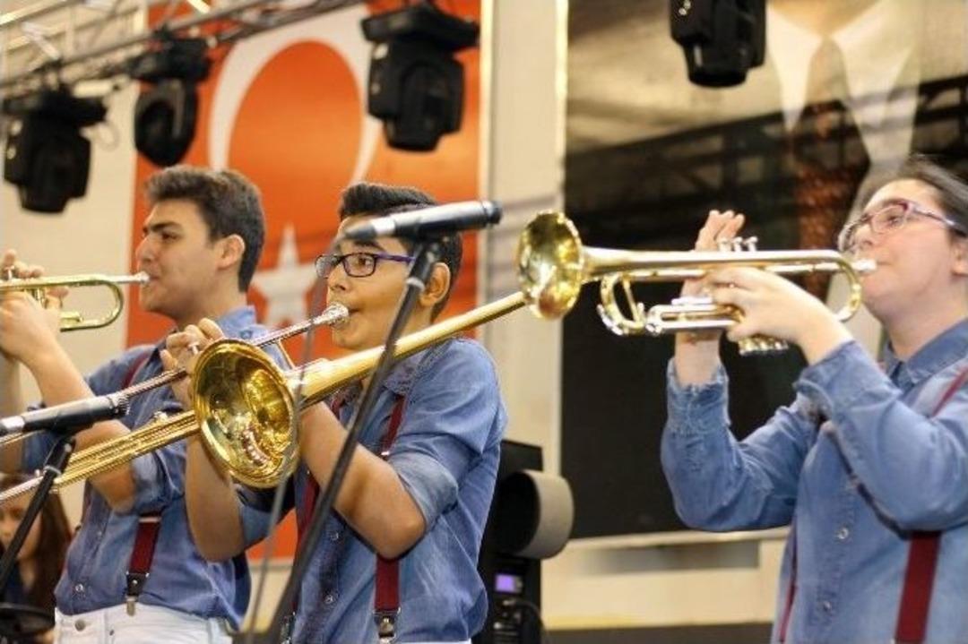 &Ouml;zel Sanko Okullarında 19 Mayıs Coşkusu