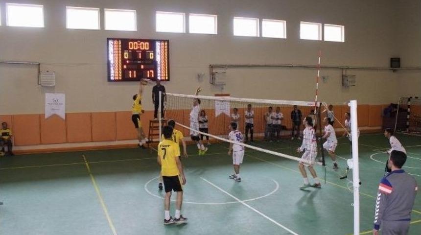 Gemerek&rsquo;te 19 Mayıs Coşkuyla Kutlandı