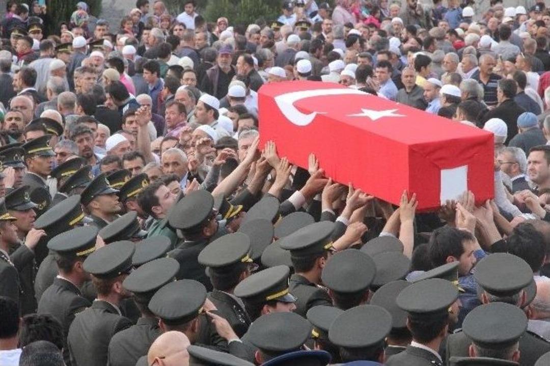Konyalı Şehit G&ouml;zyaşları Arasında Son Yolculuğuna Uğurlandı