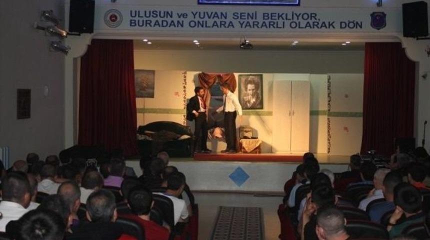 Cezaevinde Tiyatro G&ouml;sterisi