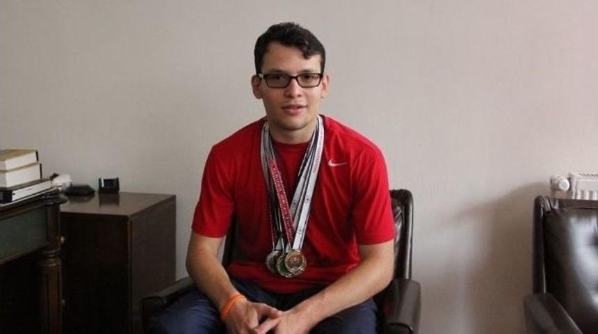 &Ouml;zel Sporcu Ataberk İtalya Yolcusu