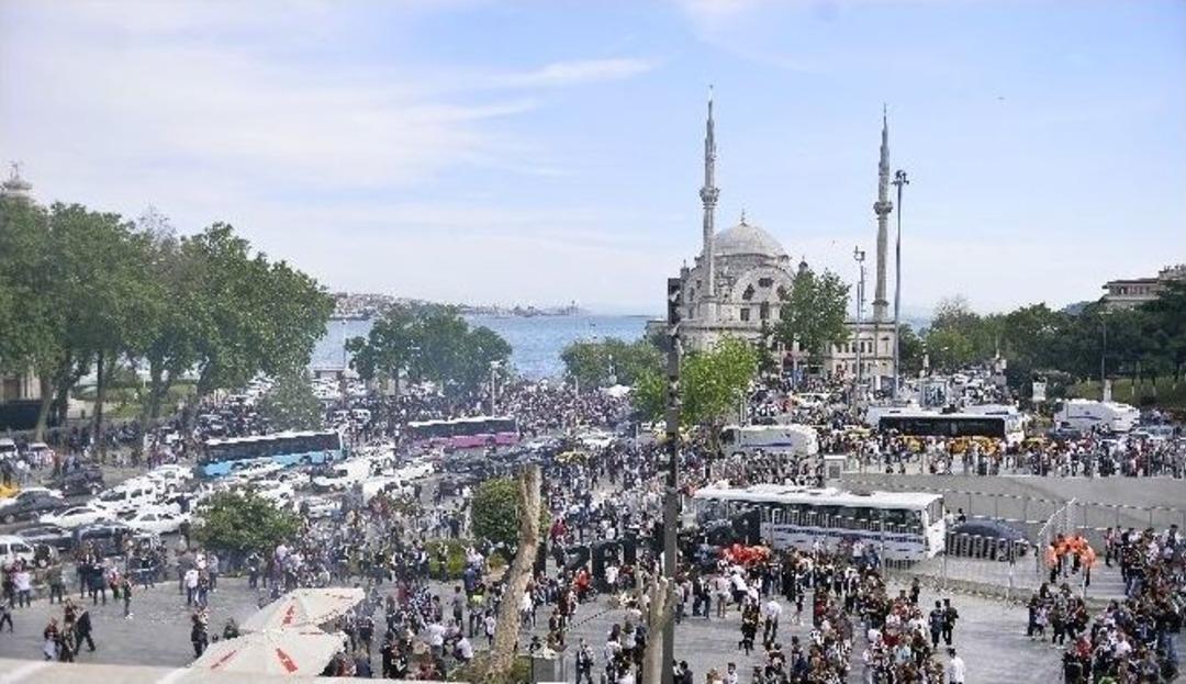 Şampiyon Beşiktaş Vodafone Arena&rsquo;ya Geldi