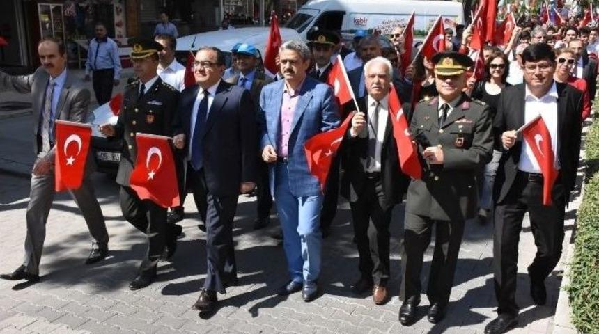 Nazilli&rsquo;nin Gen&ccedil;leri 19 Mayıs&rsquo;ı Coşku İle Kutladı