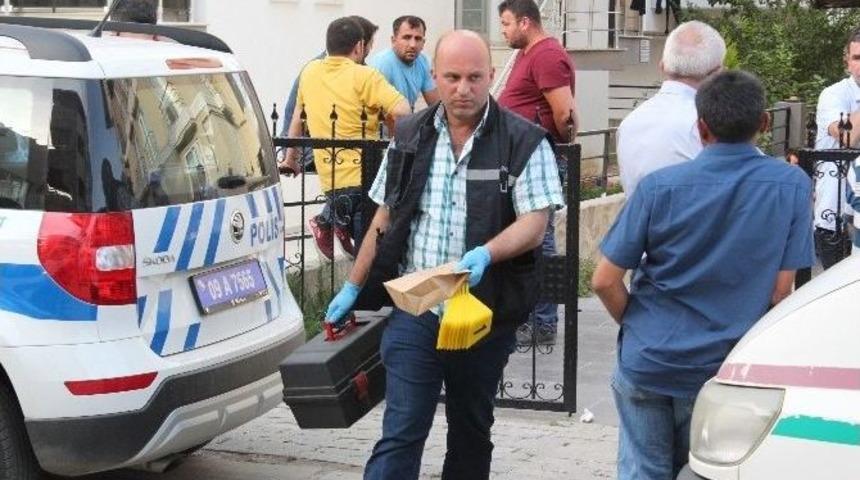 Babasının Cesedini 10 Yaşındaki Oğlu Buldu