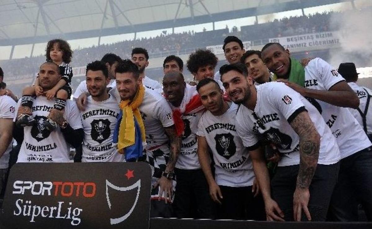 Vodafone Arena&rsquo;da Şampiyonluk Sevinci Devam Ediyor
