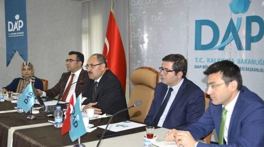 Dap B&ouml;lgesi &ldquo;k&uuml;&ccedil;&uuml;k &Ouml;l&ccedil;ekli Tarımsal Sulama Ve His G&ouml;leti Projeleri&rdquo;nin Protokolleri İmzalandı