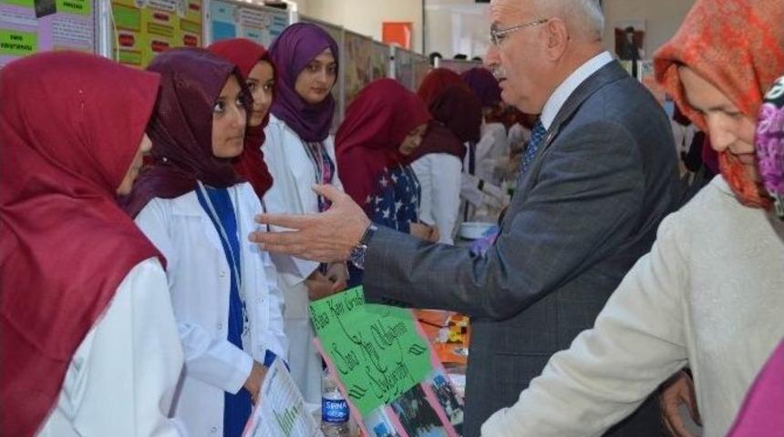 Nevşehir Kız Anadolu İmam Hatip Lisesi&rsquo;nde T&uuml;bitak Bilim Fuarı A&ccedil;ıldı