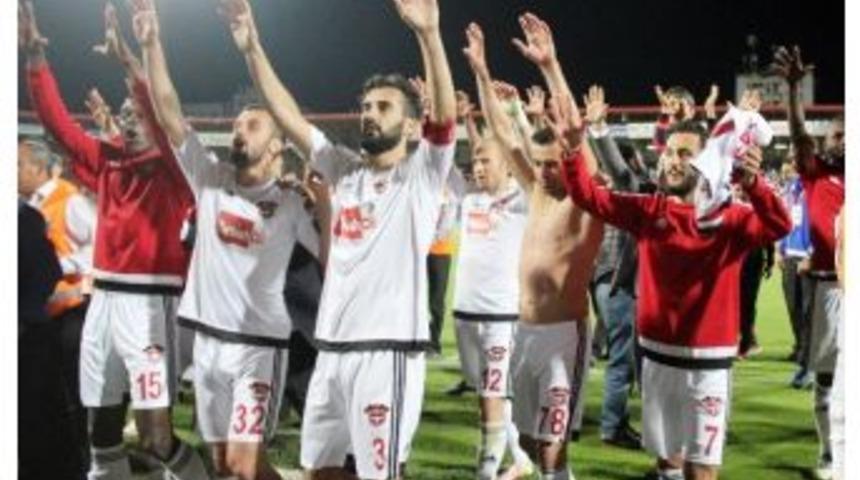 Şahinler, 81 G&uuml;n Sonra 3 Puanla Tanıştı