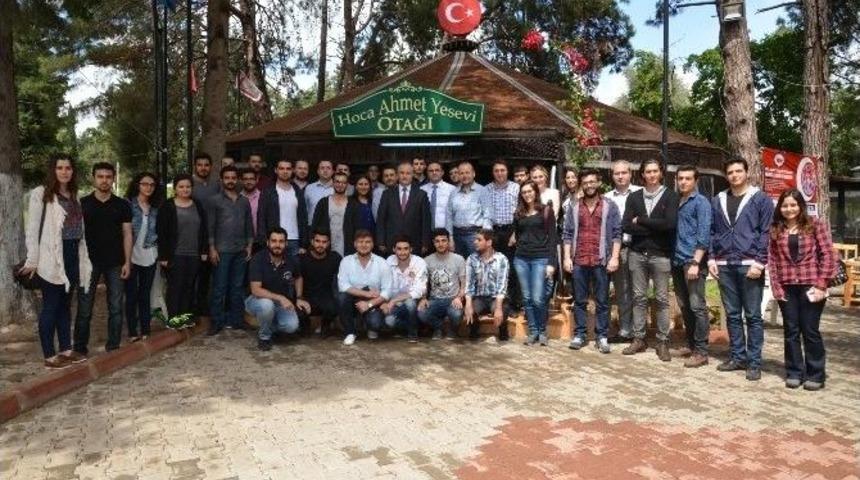 Abt&uuml;&rsquo;de Rekt&ouml;r-&ouml;ğrenci Buluşmaları Sona Erdi