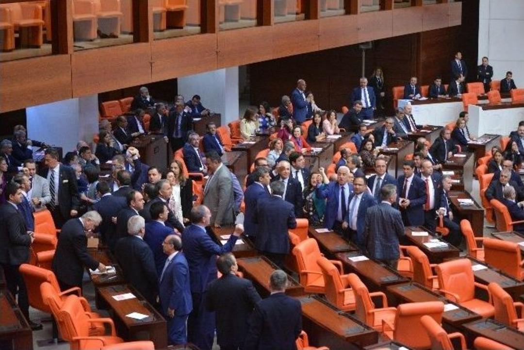 Chp Milletvekilleri Genel Kurul&rsquo;u Terk Etti