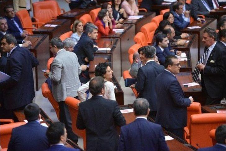 Chp Milletvekilleri Genel Kurul’u Terk Etti G4