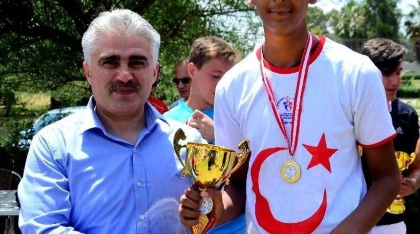 19 Mayıs Gen&ccedil;lik Haftası Tenis M&uuml;sabakası