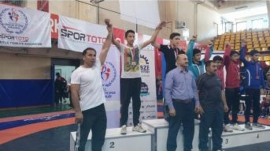 Minik G&uuml;reş&ccedil;ilerden 2 Madalya